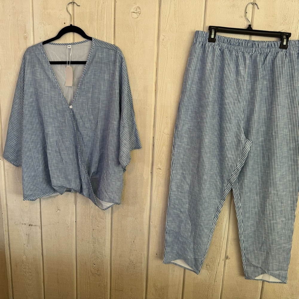 XXL (2XL) Women’s Plus Size Blue & Striped Outfit Set